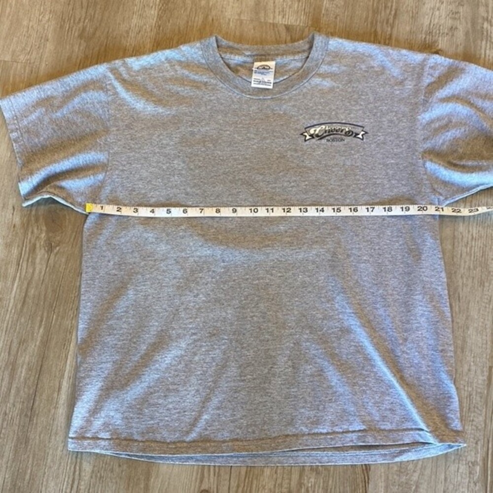 NWOT Authentic CHEERS T-shirt Straight from Boston. Unisex Size Large - Picture 9 of 11